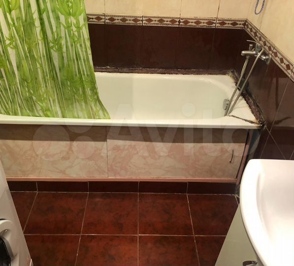 Комната 76 м² в 3-к., 9/17 эт.