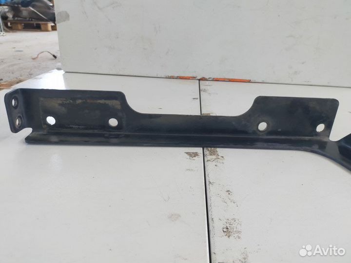 Опора бокового мостика / XF105 (DAF)