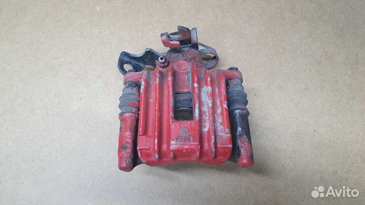 Суппорт со скобой задний audi a6 c5