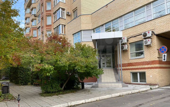 Продажа помещения с отд.входом, 956 м²