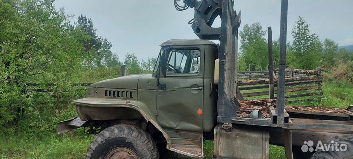 Урал 375 с КМУ, 1987