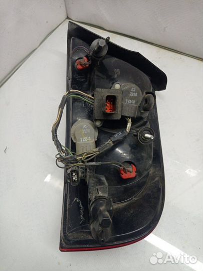 Фонарь задний задний левый Chrysler Sebring