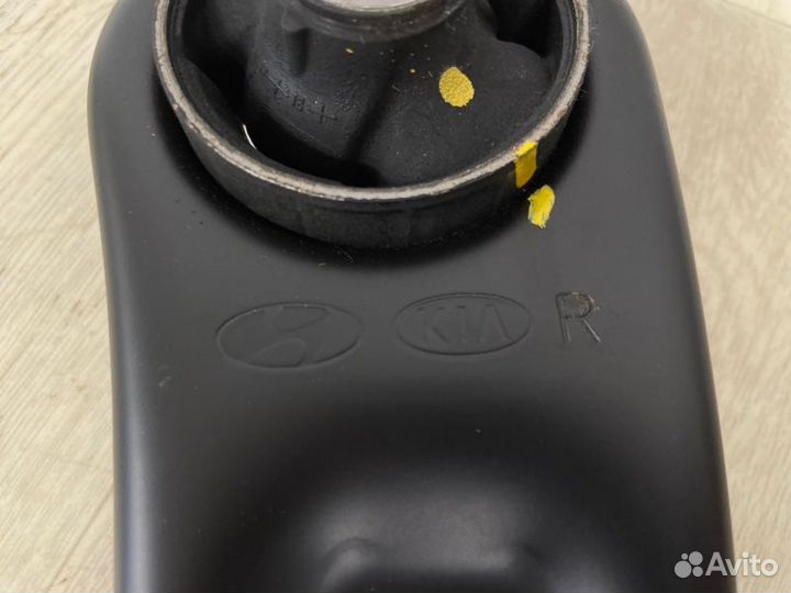 Рычаг подвески передний правый Hyundai Solaris 2