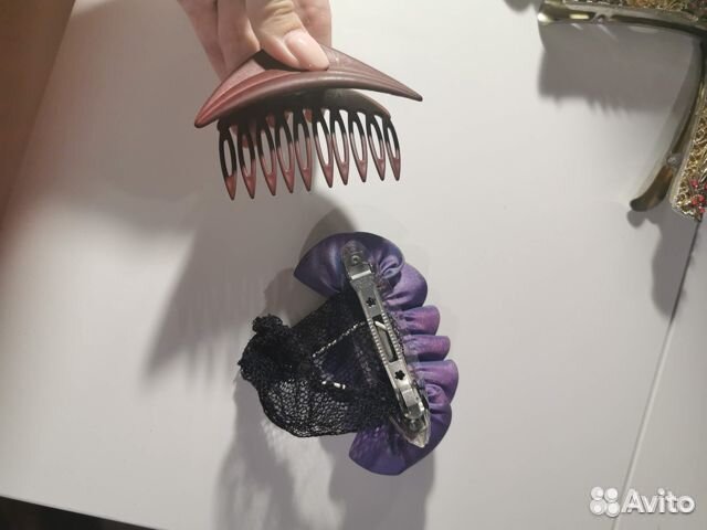 Заколки, резинки, гребень для волос
