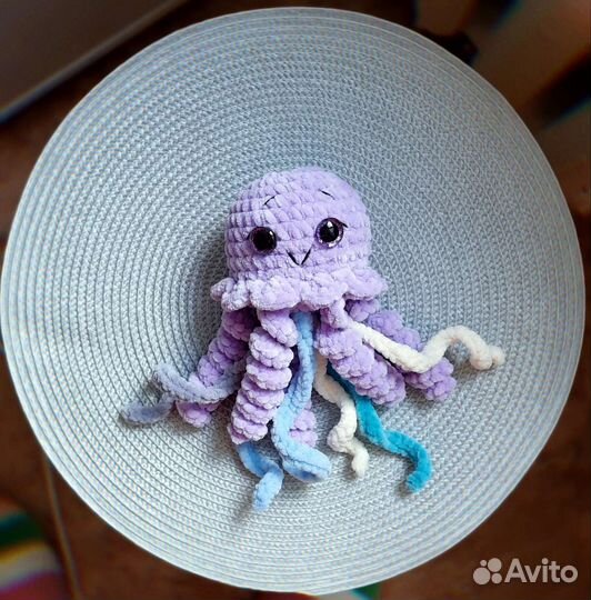 Плюшевая вязаная медуза осьминог