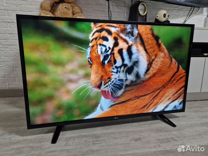 Телевизор LG43UH603V