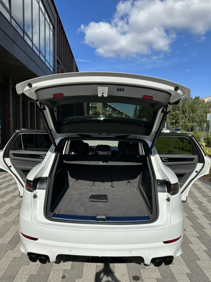 Porsche Cayenne: фото владельца