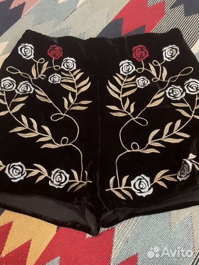 Шорты бархатные