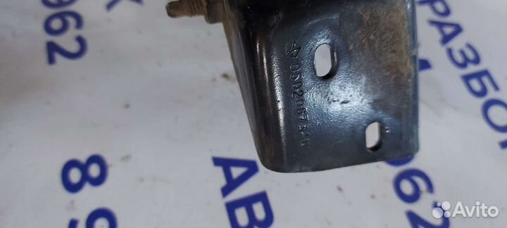 Петля двери задняя левая на Dodge Caravan