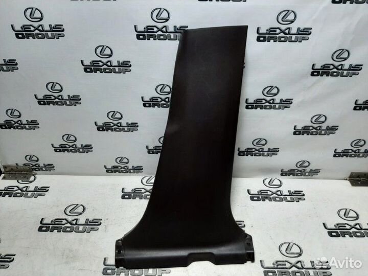 Обшивка стойки прав. Lexus RX450h