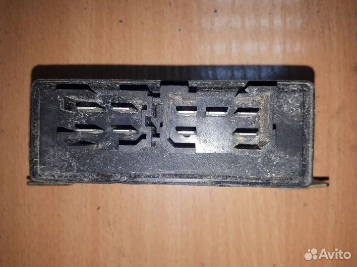 Реле переключения поворотников iveco EuroTech (01