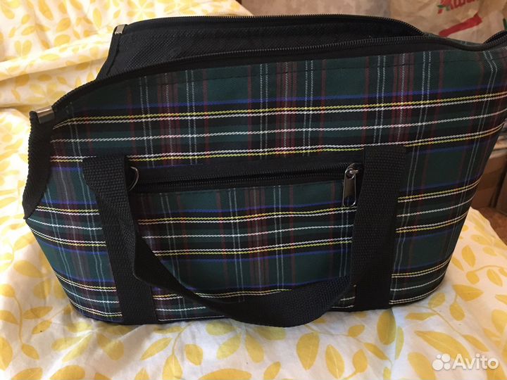 Сумка и одежда для собак