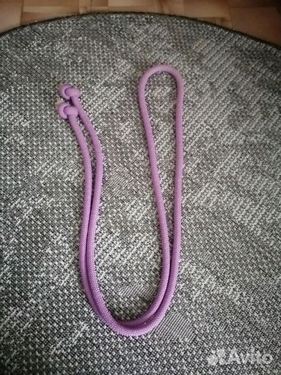 Гимнастическая скакалка