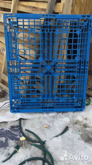 Палеты пластиковые