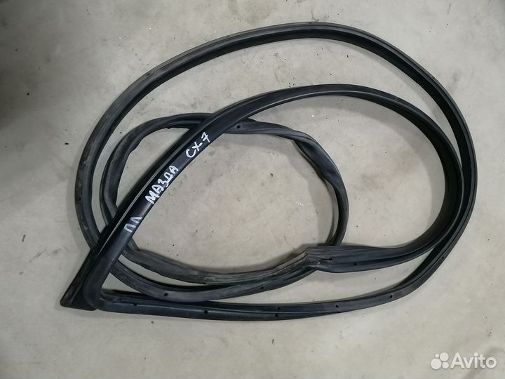 Уплотнитель двери пер. левой Mazda CX 7 2007-2012