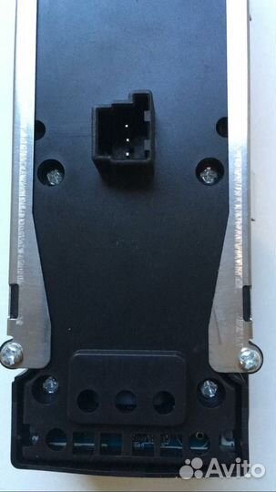 Блок кнопок стеклоподемников W204 W212 Х204