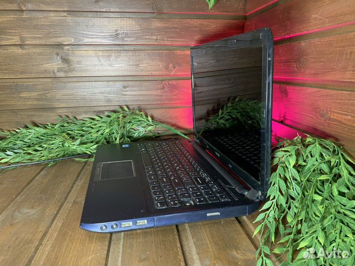 Игровой ноут DNS I3/8Gb/SSD512/2видюхи