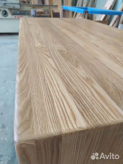 Письменный стол из натурального дерева под заказ