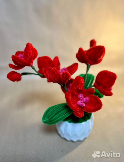 Орхидея в горшке ручной работы