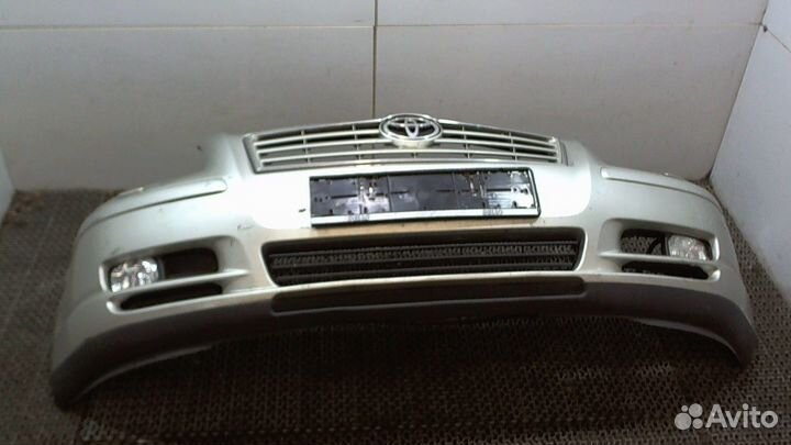 Бампер Toyota Avensis 2, 2004