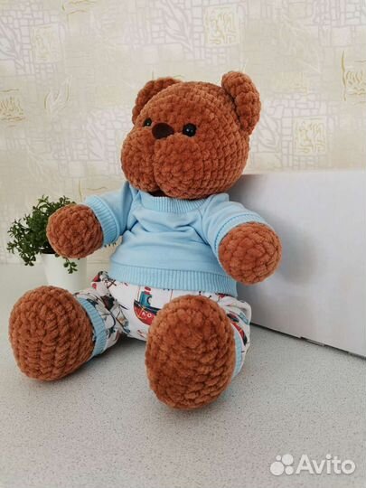 Мишка в одежде вязаный оригинальный подарок