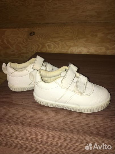 Продам детские кеды
