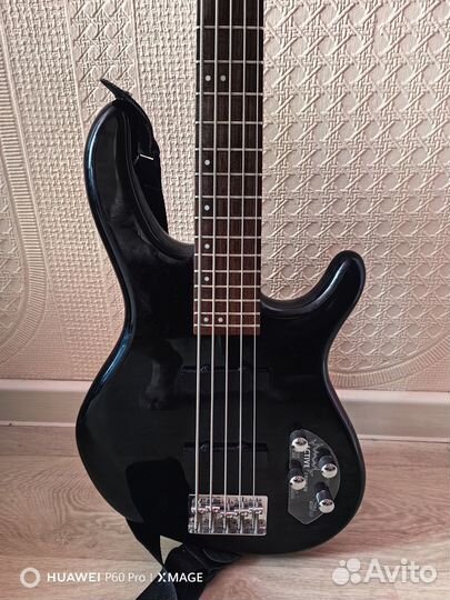 Cort action bass V plus BK