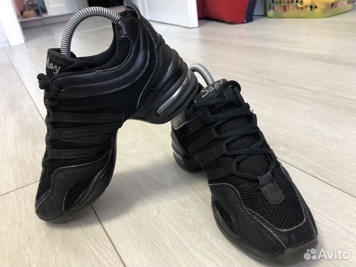 Сникерсы танцевальные