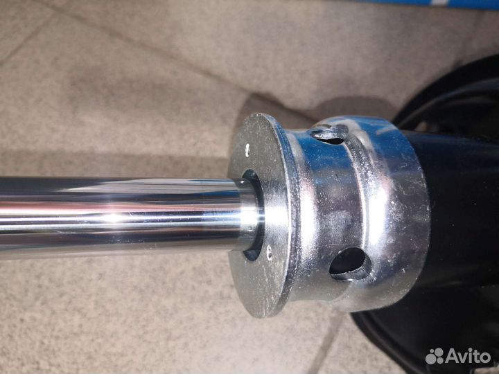 Амортизатор передний левый Peugeot Partner