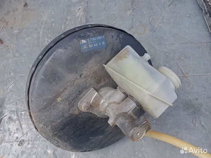 Вакуумный усилитель тормозов Mercedes W124