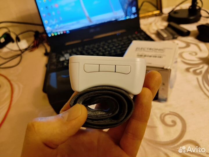 Тонометр для измерения давления на запястье