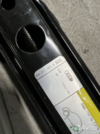 Набор инструментов и домкрат Audi Q5 FY