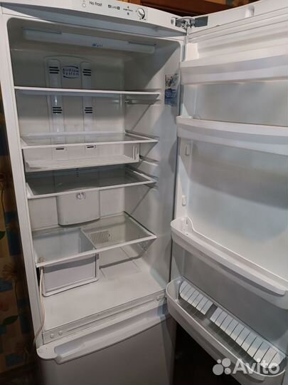 Холодильник indesit