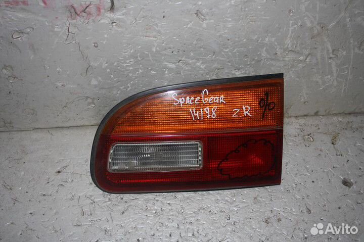 Фонарь задний наружный правый mitsubishi space gea
