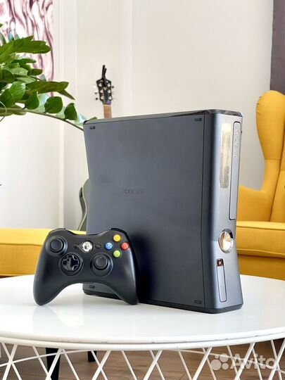 Xbox 360 Slim (250GB) Идеал+4Диска