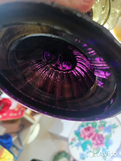 Старинная лампа на ножке керосиновая Двухцветная