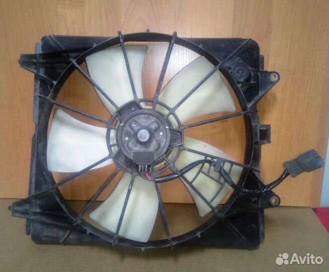 Вентилятор радиатора Honda CR-V 3. 2007-2012