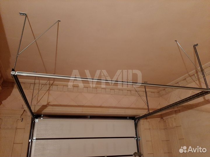 Секционные ворота