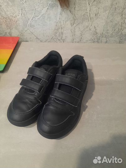 Кроссовки adidas