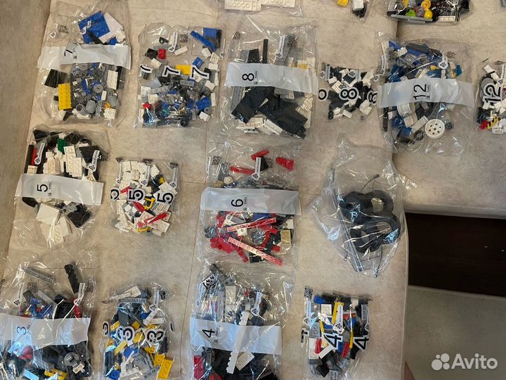 Lego 10274 2352дет (повреждена коробка)