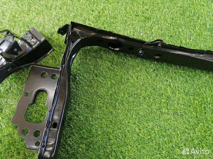 Рамка радиатора Toyota Rav4 ASA44 2015