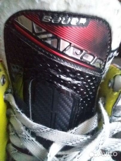 Коньки хоккейные