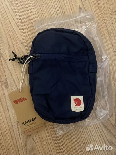 Синяя сумка Fjallraven High Coast Pocket