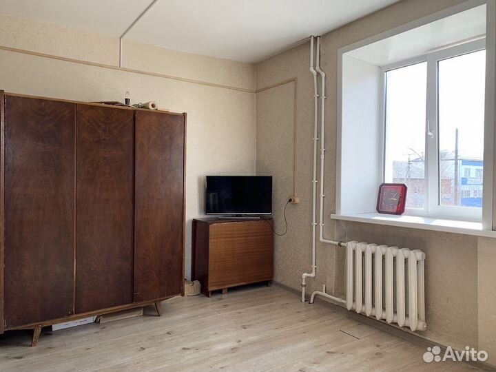 Продам румынский шкаф 50-60 годов