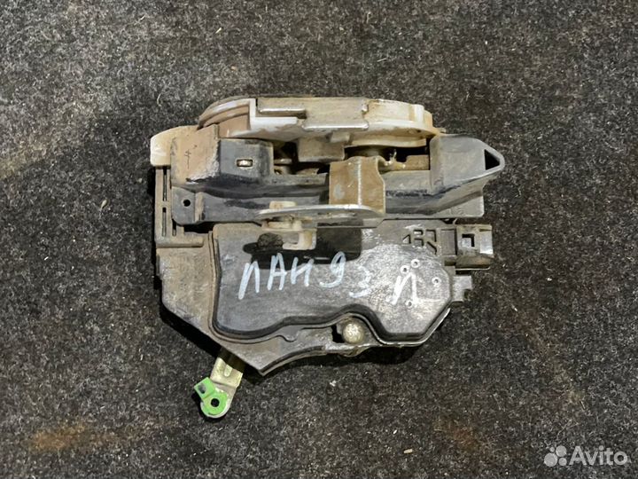 Замок задней двери ланцер 9