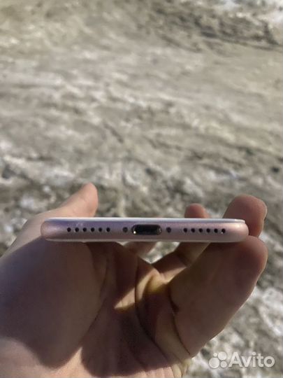iPhone SE (2020), 64 ГБ