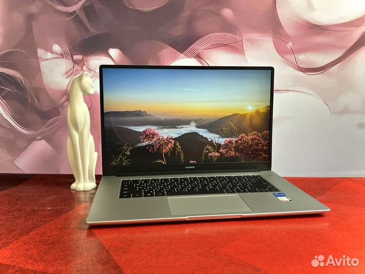 Стильный ультрабук Huawei / Intel