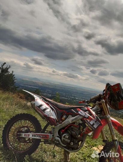 Продаю Honda CRF 250R