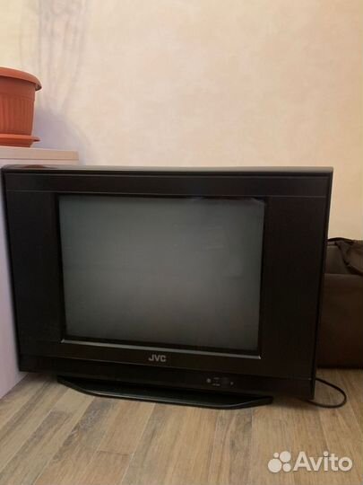 Продам телевизор бу