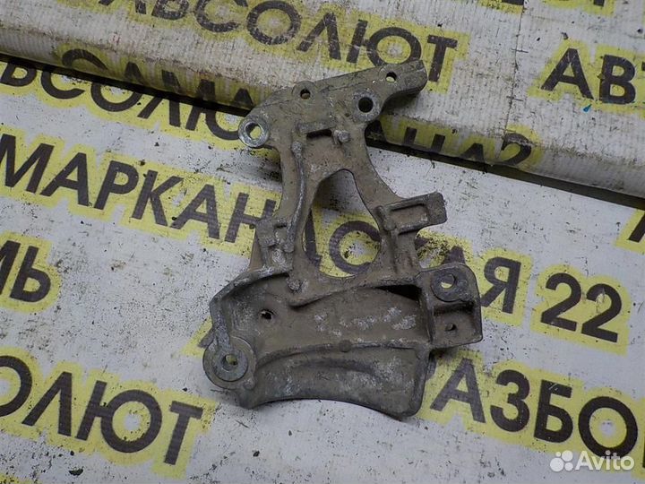 Кронштейн кондиционера Honda Civic 4D viii 2006-2